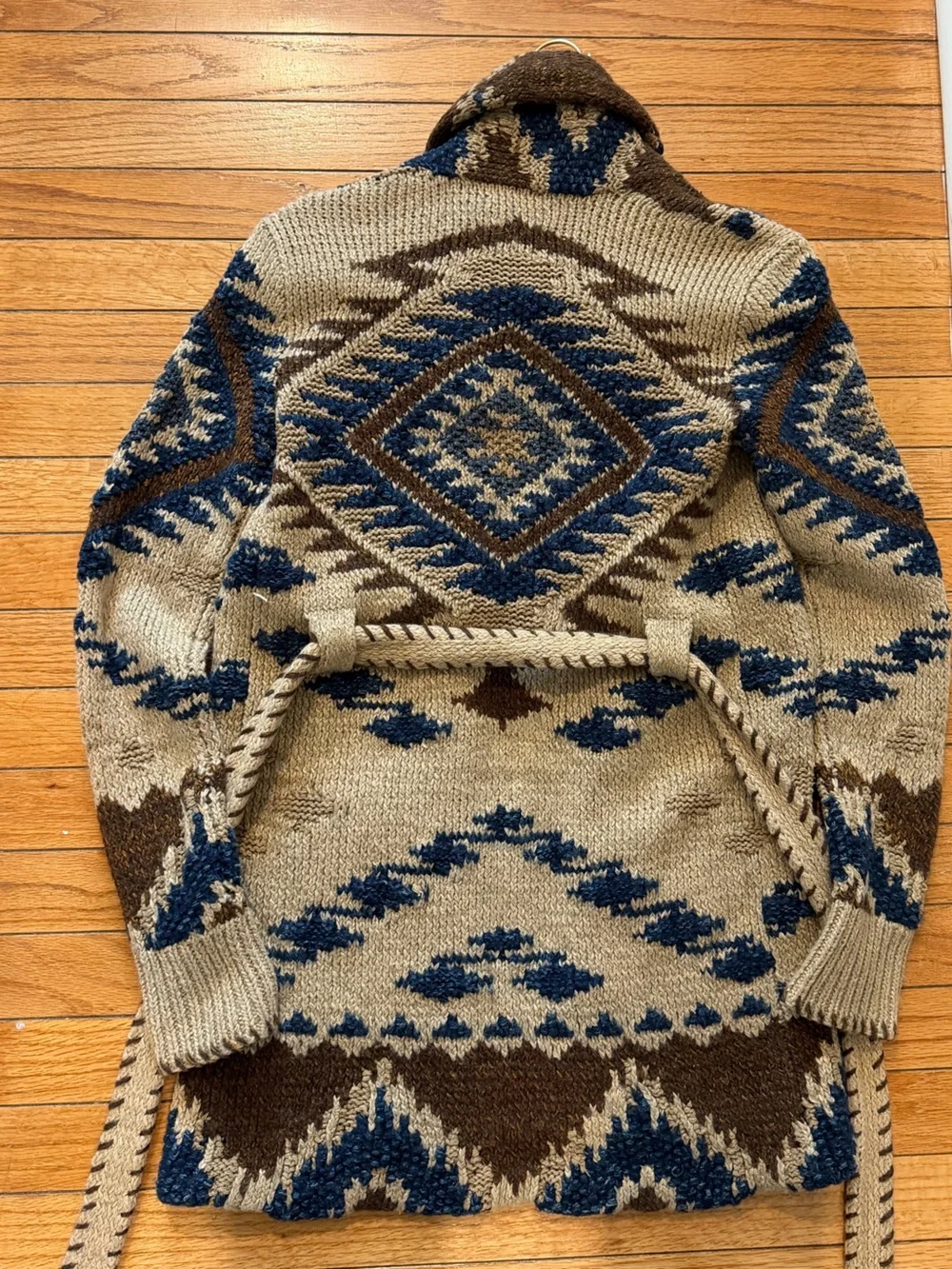Ralph Lauren Brown & Navy Hand-Knit Sweater Label Detail - Picture 6 of 6